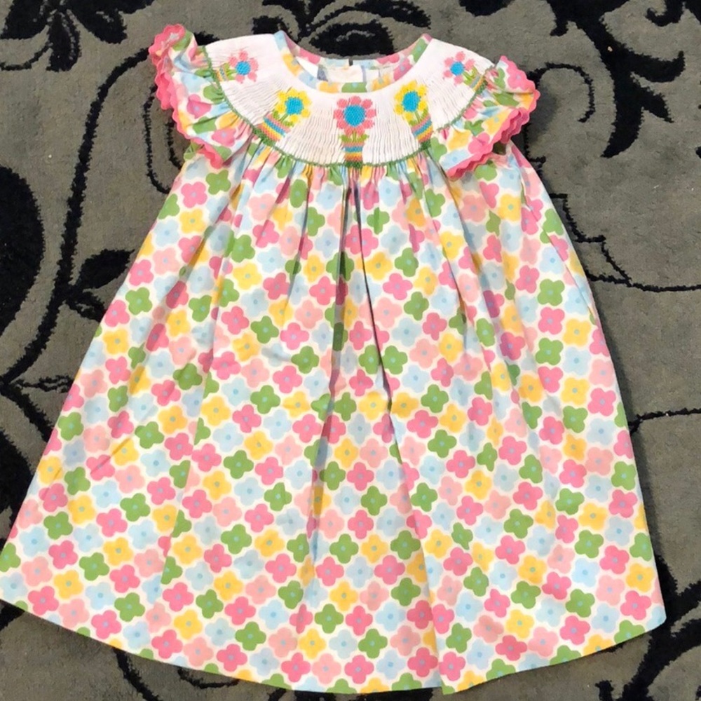 Adorable smocked dress size 12 months